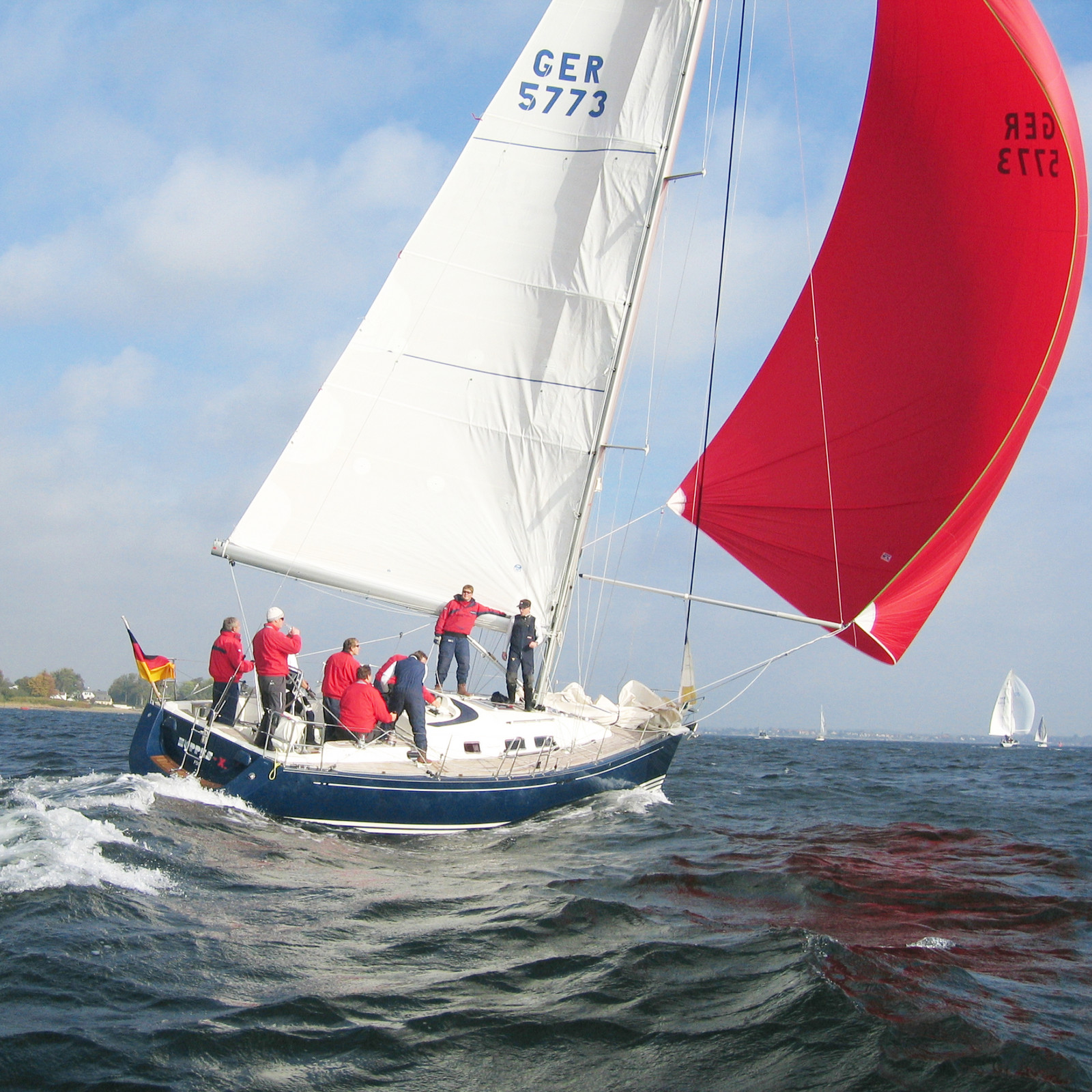 hochzwei_sonwik_teaser_08.jpg Segelboot mit zwei Segeln